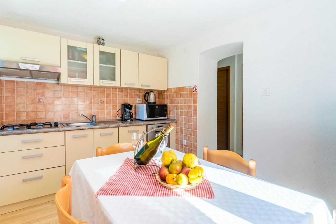 Apartmani Valun1 Exteriör bild