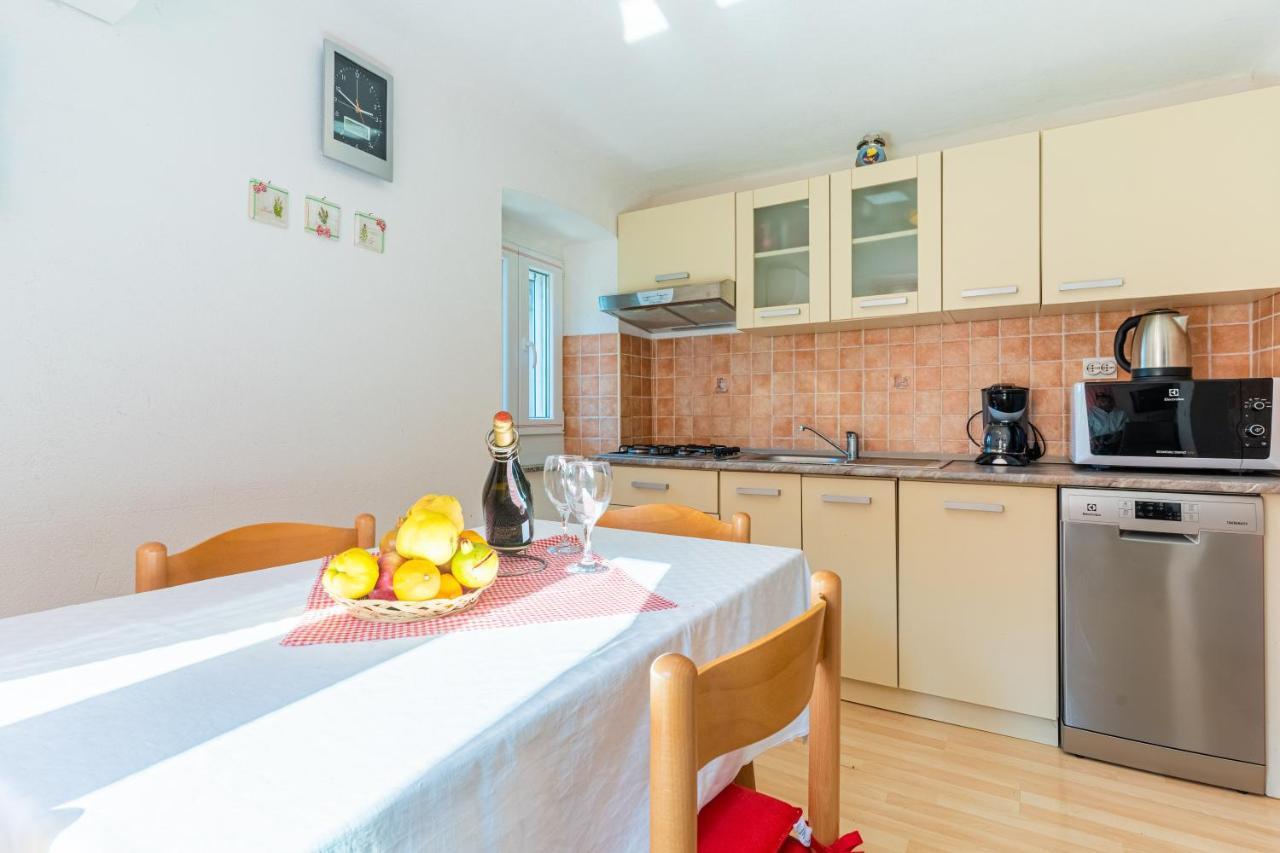 Apartmani Valun1 Exteriör bild